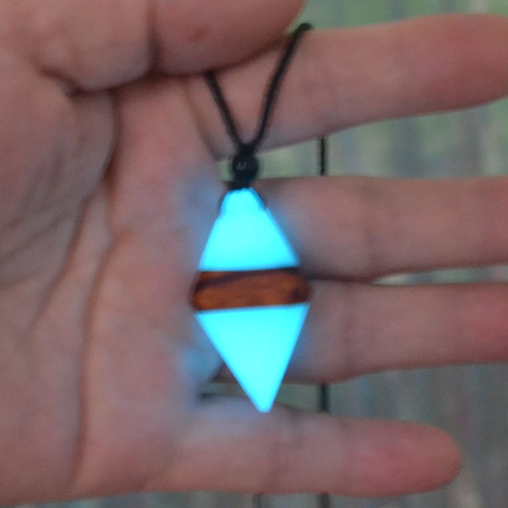 Luminous Arrow Necklace