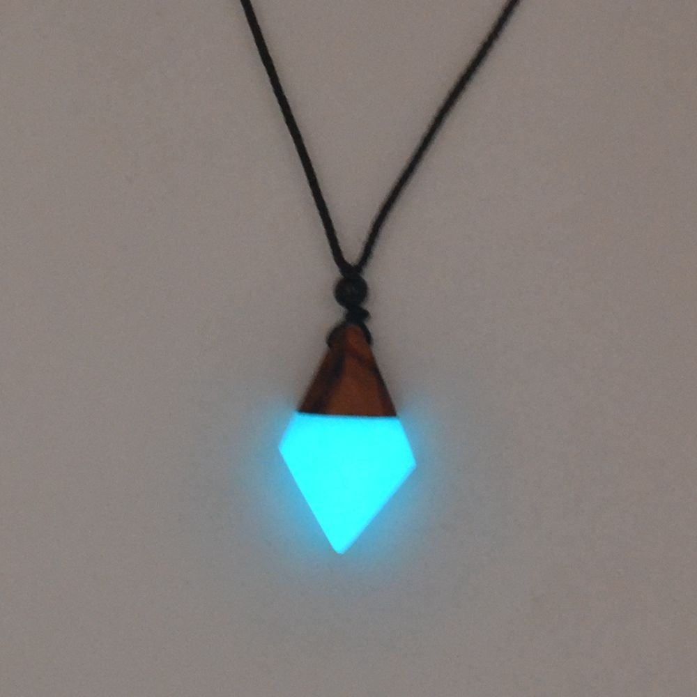 Luminous Arrow Necklace