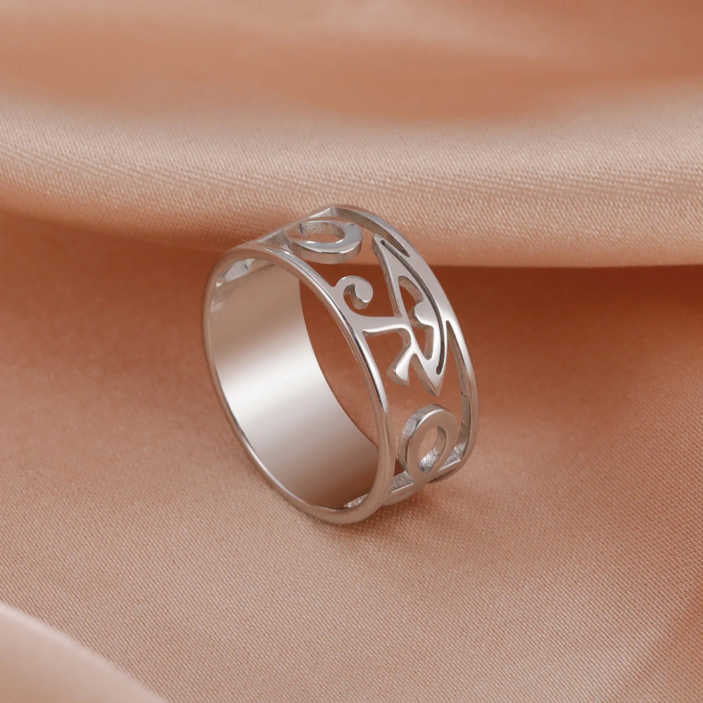 Eye of Horus Ring