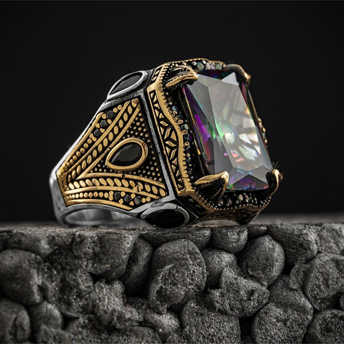 Zeus Ring