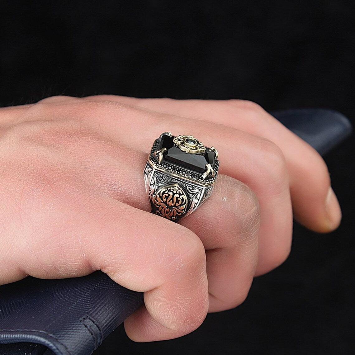 Zeus Ring