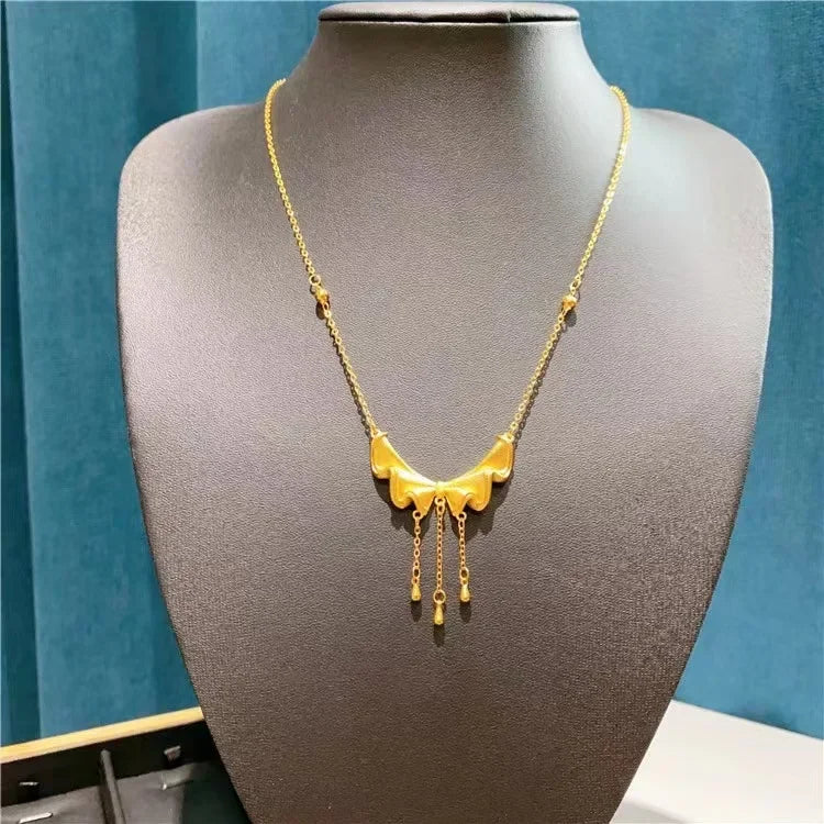 Bow Necklace