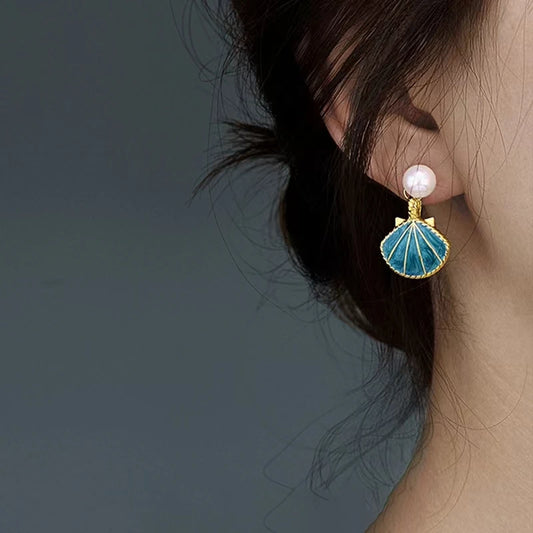 Blue Pearl Earring